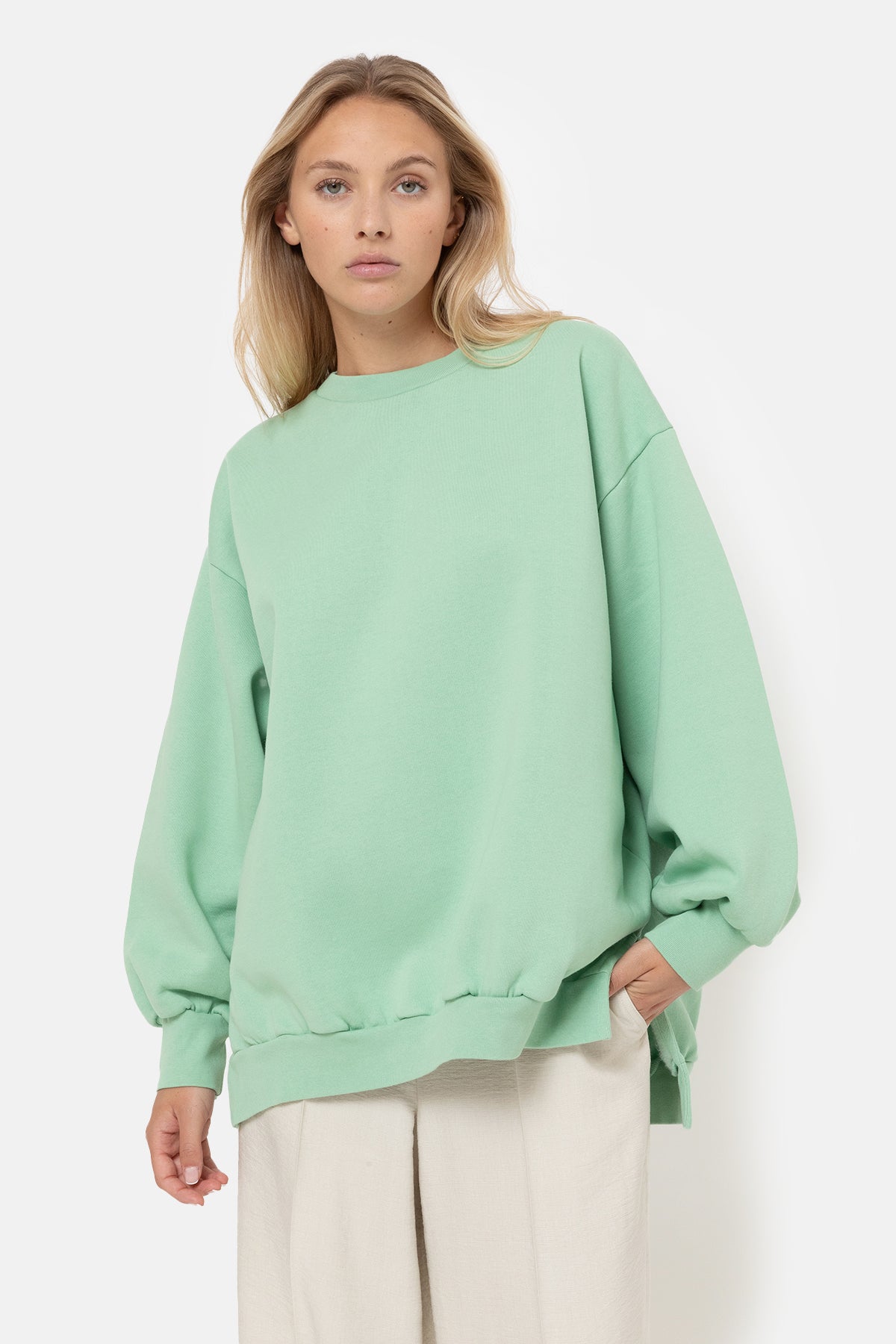 Ulla Oversized Sweatshirt | Light Green