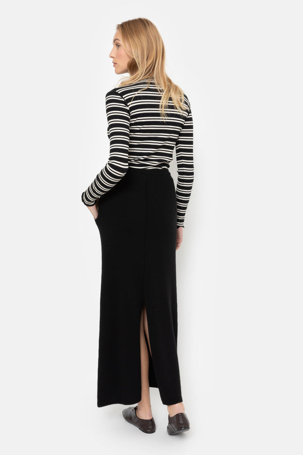 Malone Long Sleeved Ribbed T-Shirt | Black & White