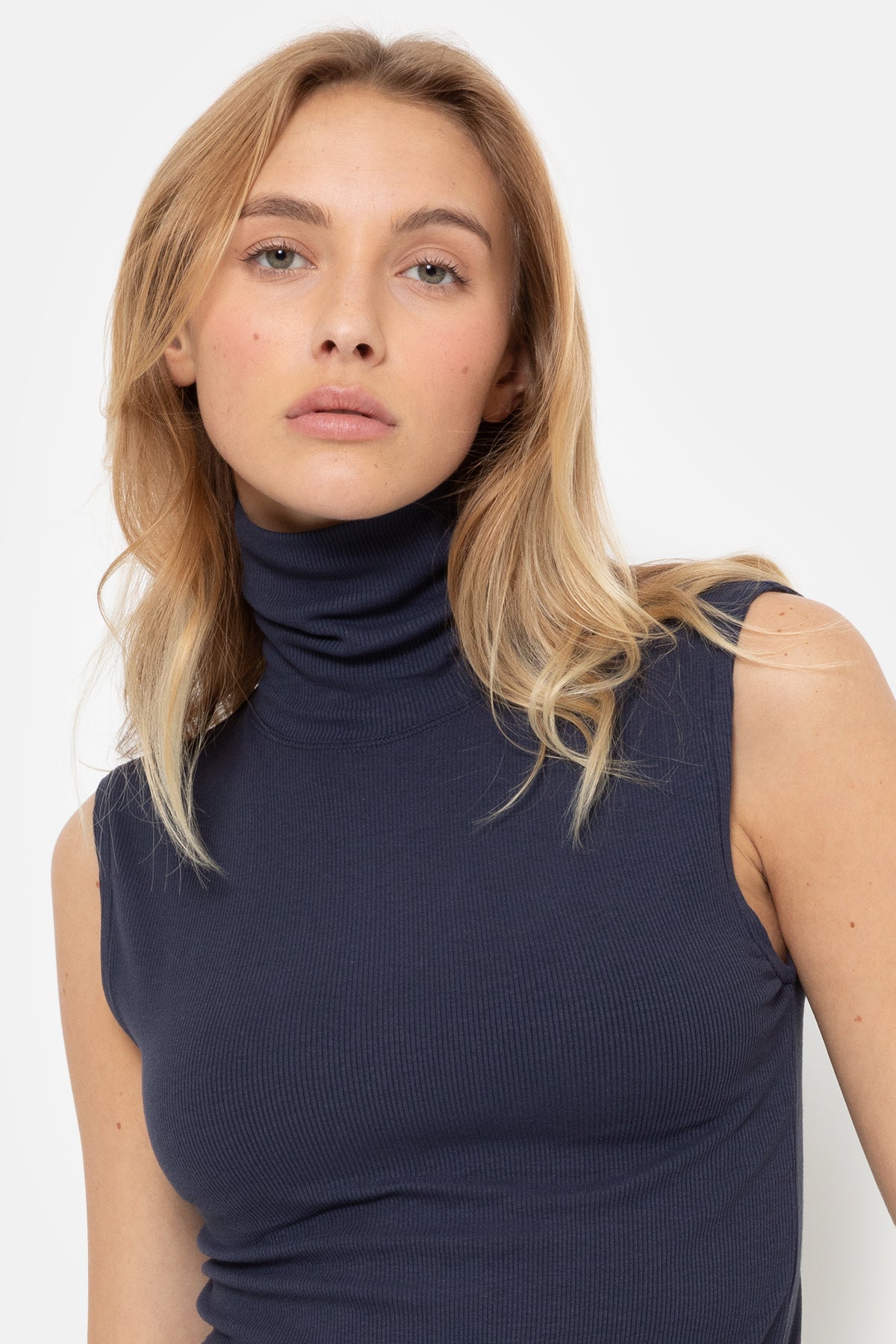 Martou Sleeveless Ribbed Turtle Neck Top | Navy Blue