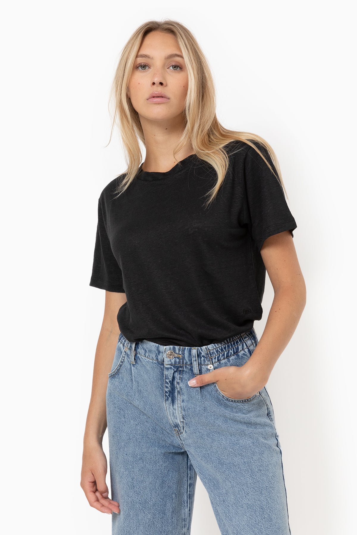 Julia linen T-shirt | Black