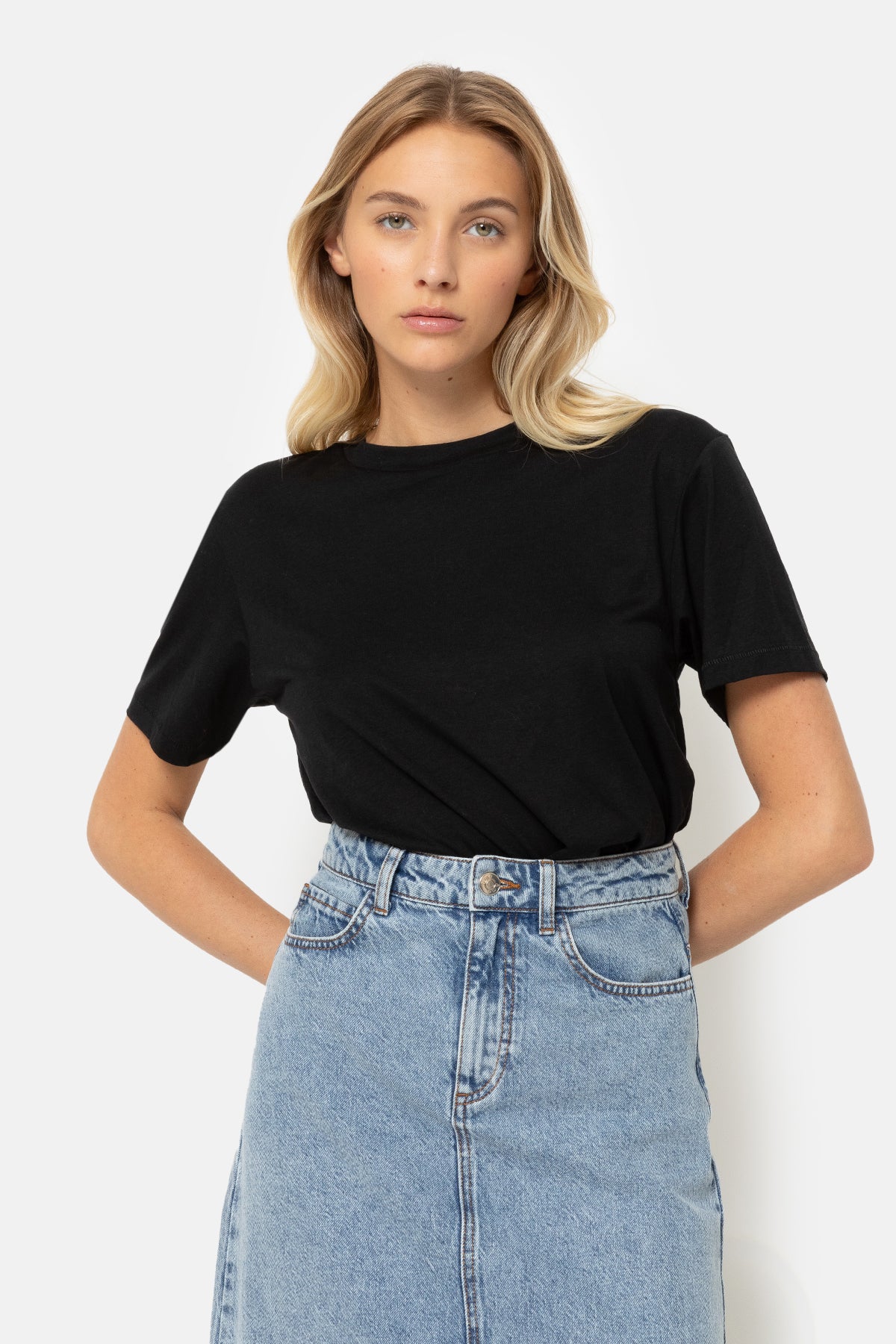 Julia T-shirt | Black