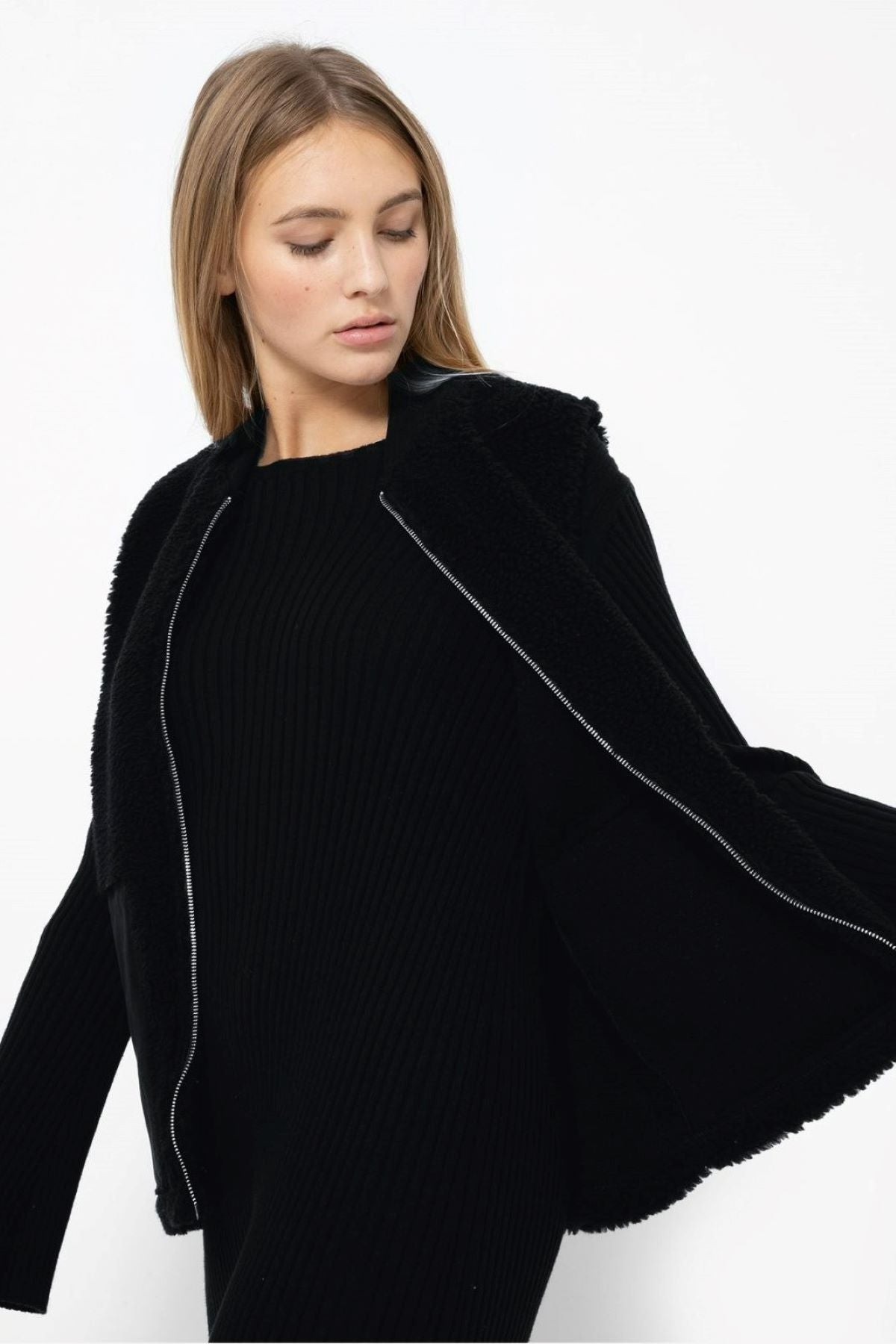 Gunther Teddy Sleeveless Jacket | Black