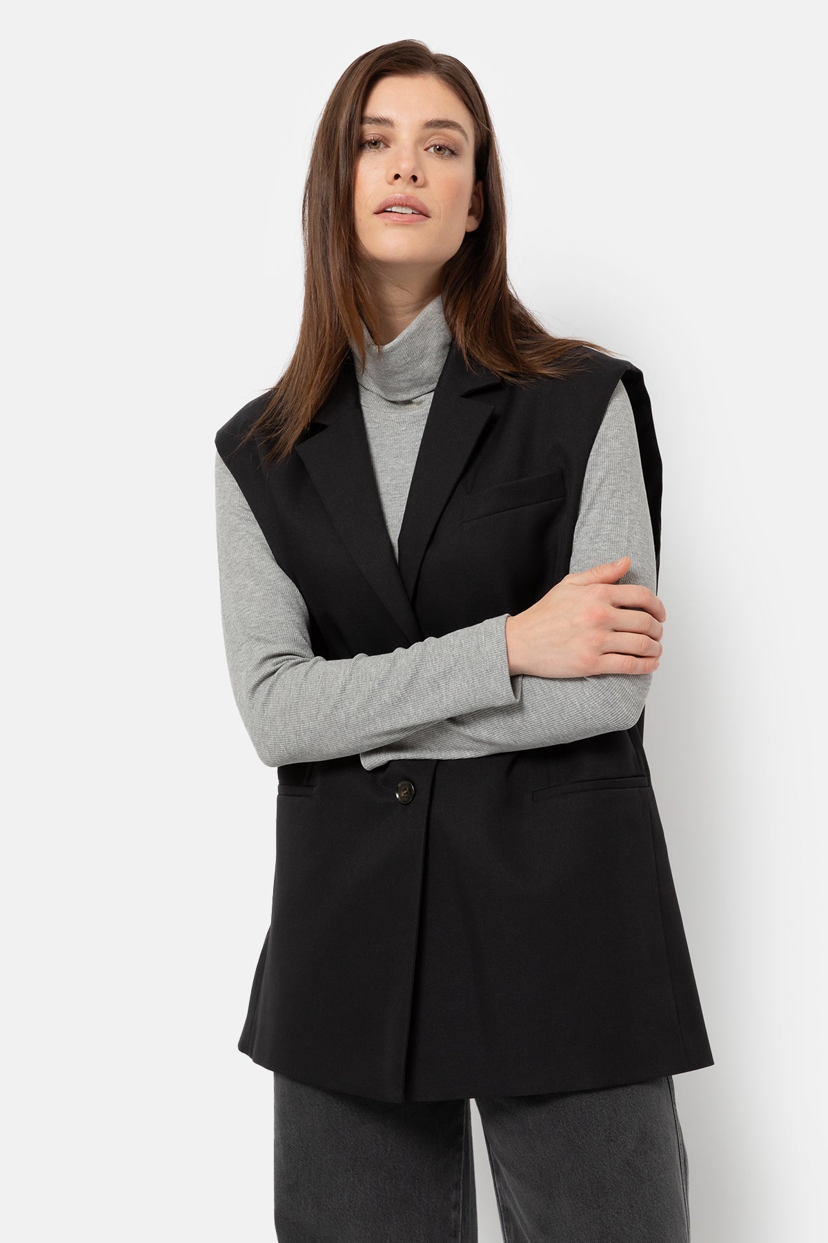 Juliano Sleeveless Blazer | Black