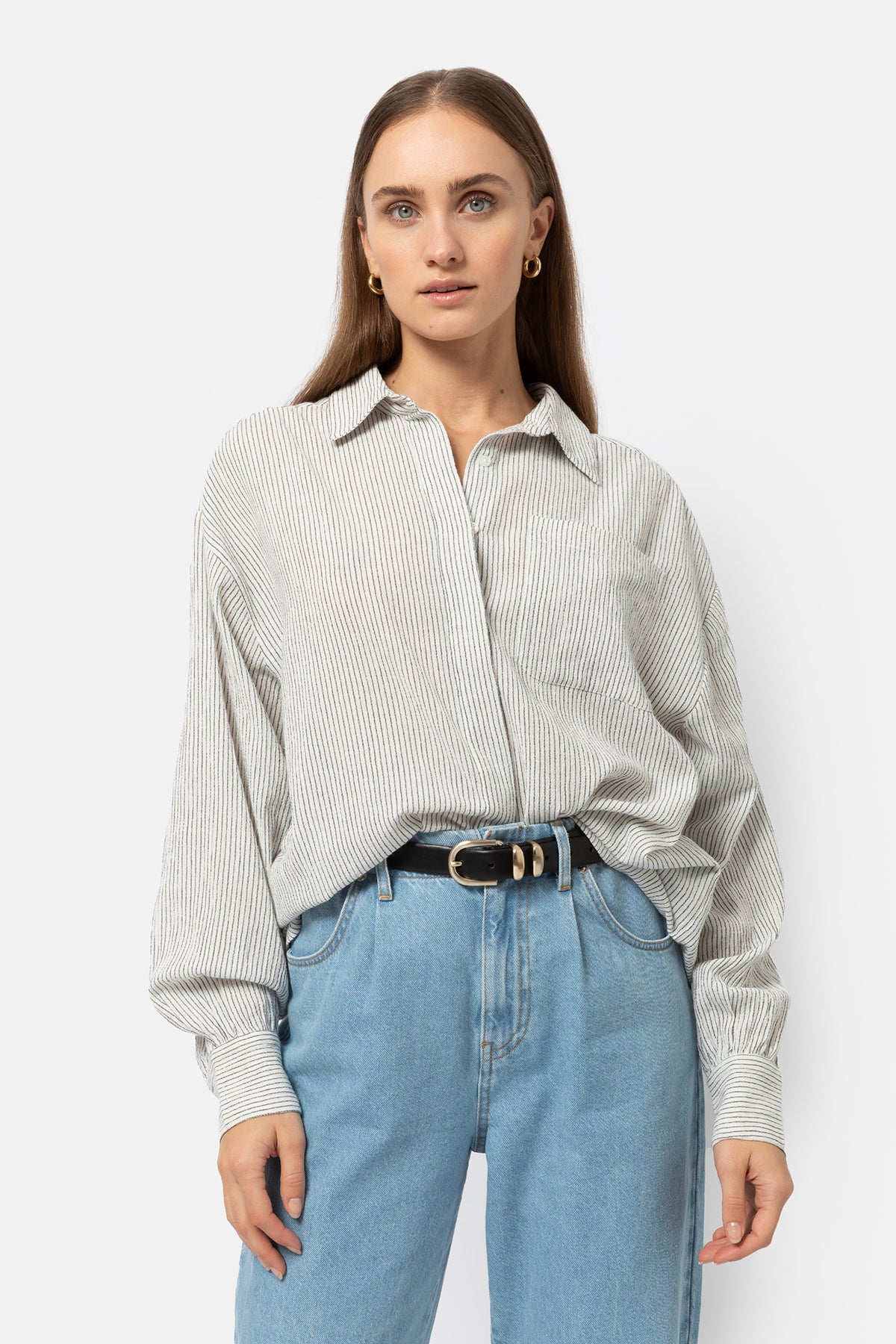 Daddy Oversized Shirt en coton crêpe | Blanc cassé avec rayures navy