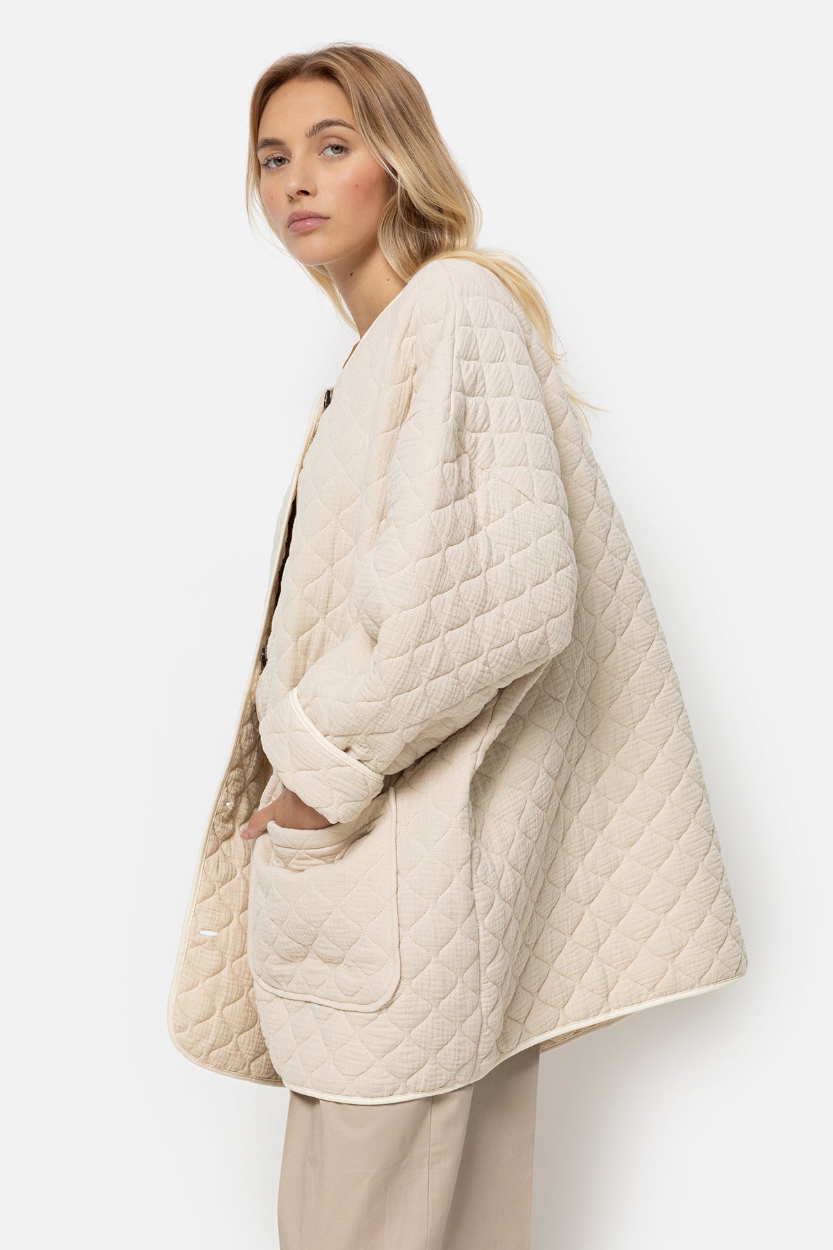 Hannah Tetra Oversized Jacket | Beige