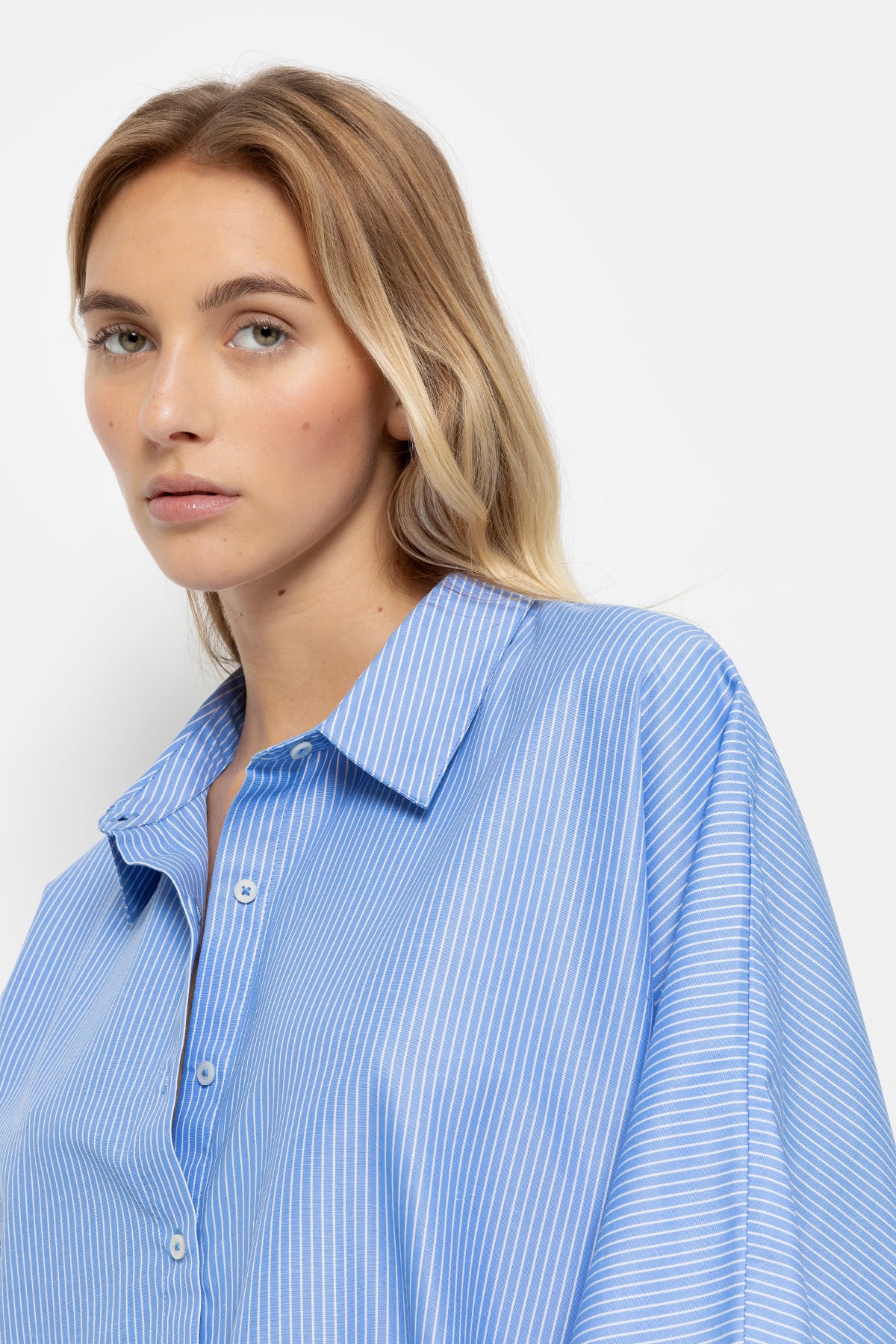 Gala Striped Oversized Shirt | Bleu clair et blanc