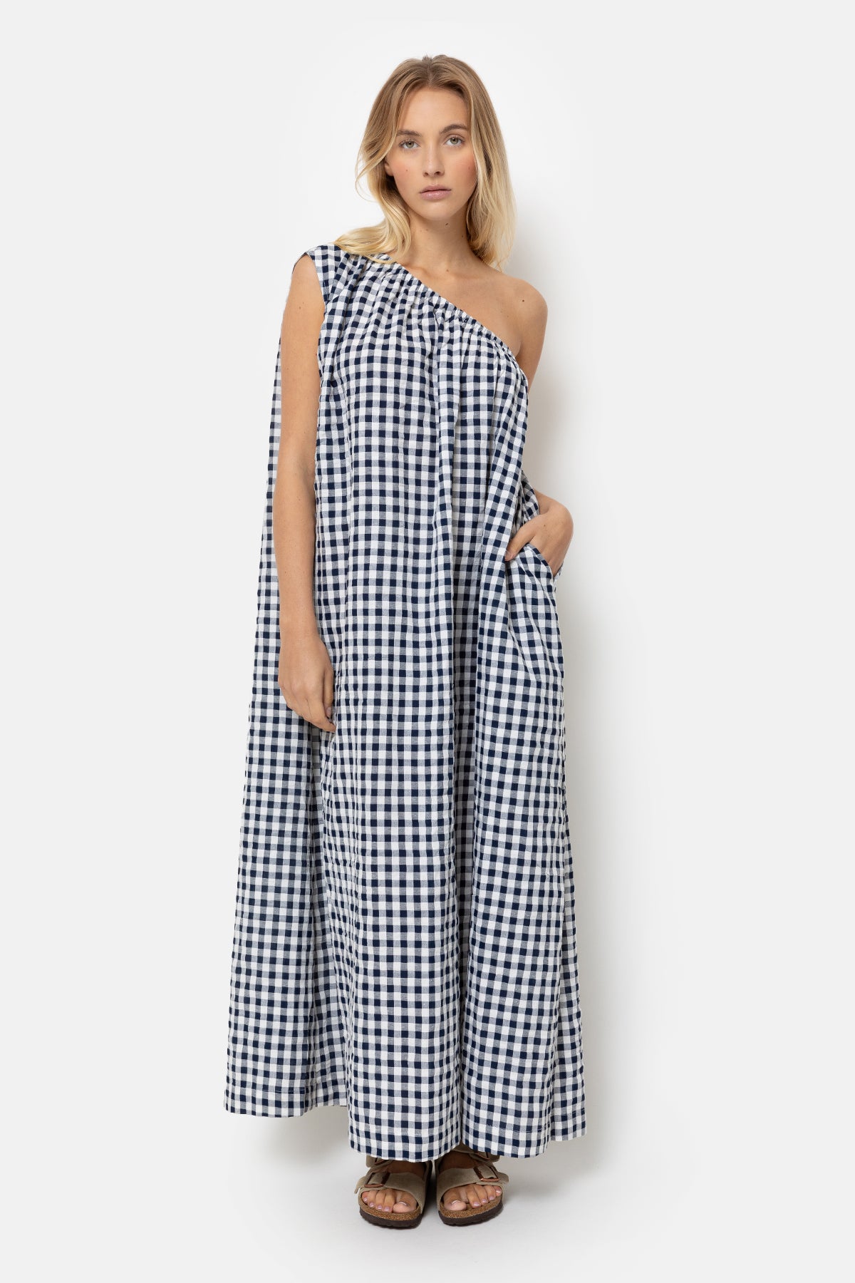 Lourose One-Shoulder Robe | Checked Navy Blue