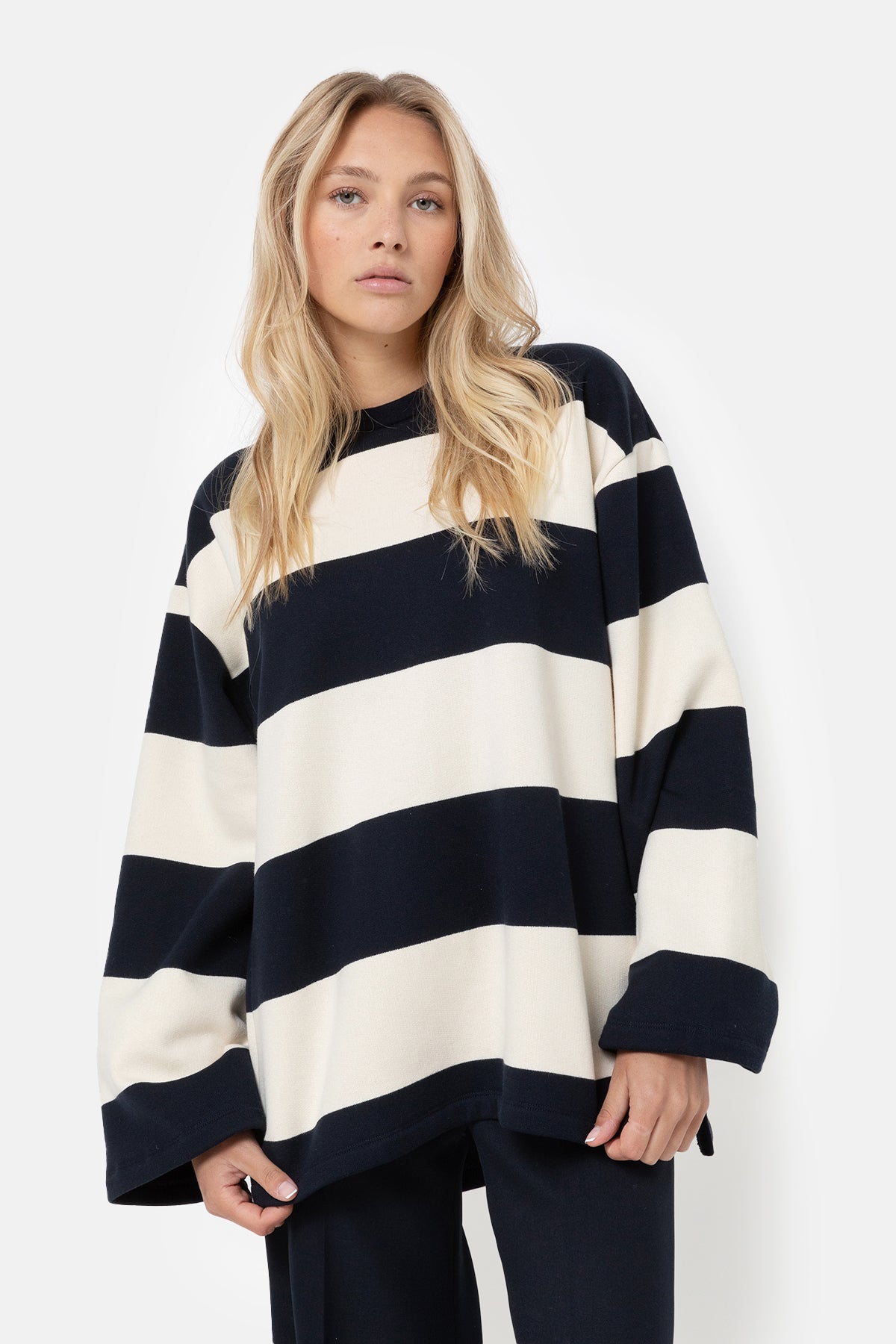 Jason Oversized Sweatshirt w/ Side Slits | Blue & White Stripes