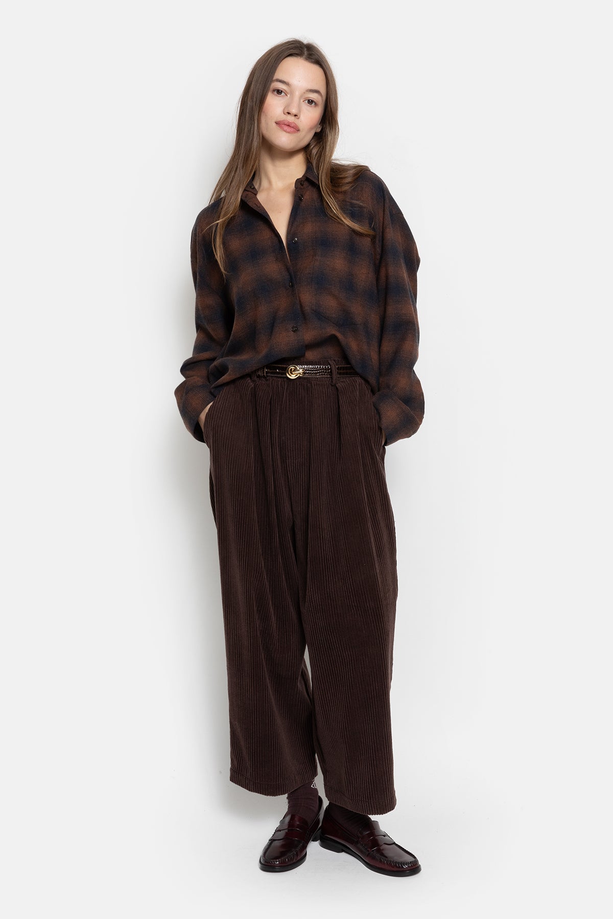 Kick Pleated Pants | Brown Velvet