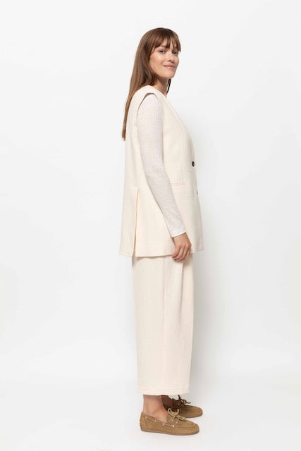 Noble Sleeveless Blazer | Ecru