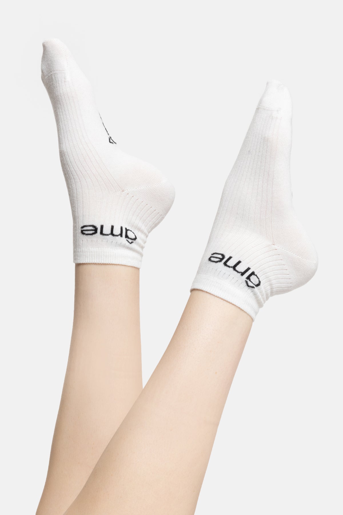 Lake Socks |White & Black