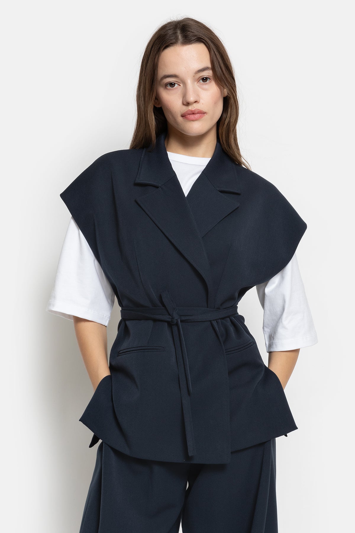 Olijf Sleeveless Blazer | Navy Wooly