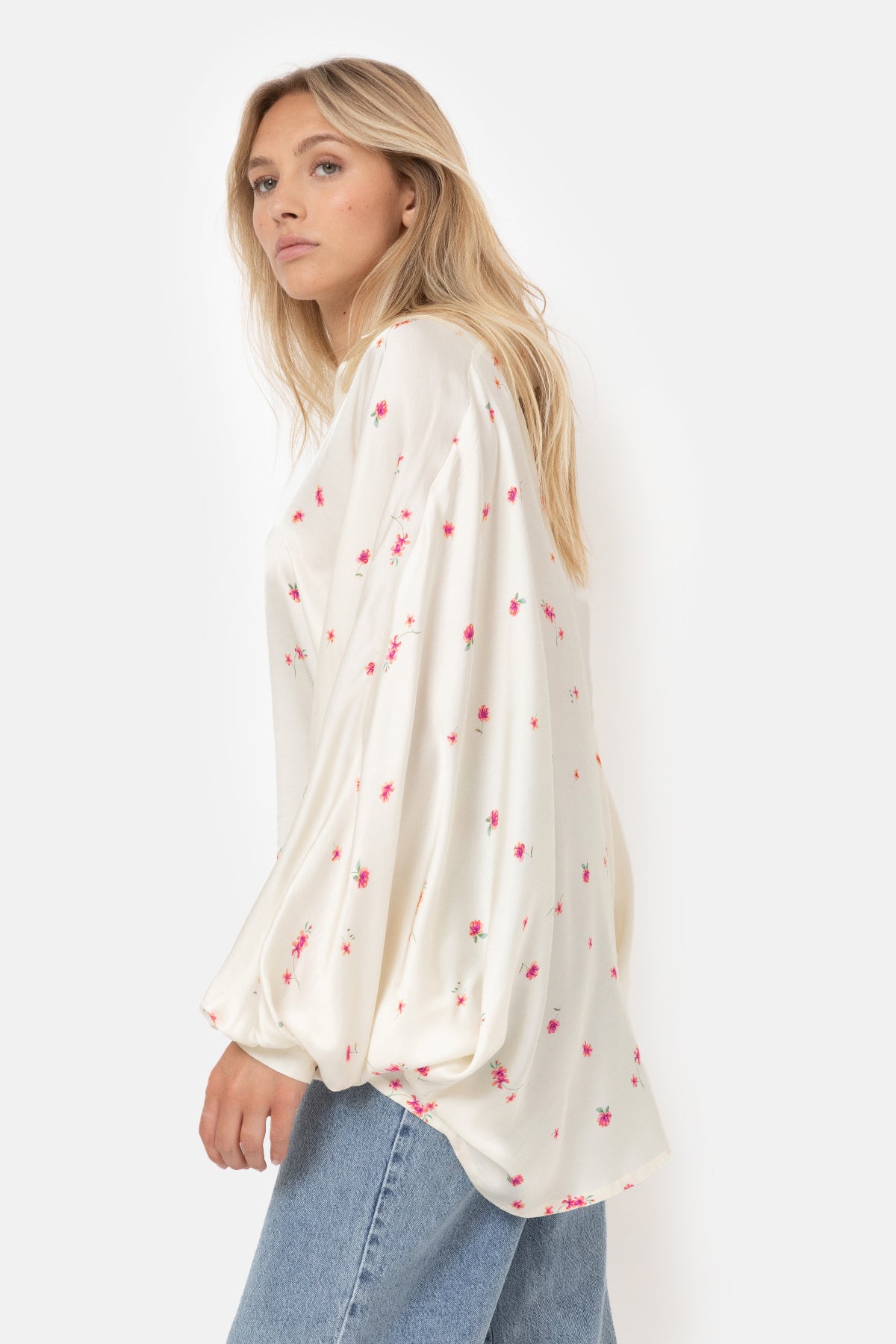 Henriette Shirt | Off White with Flowers