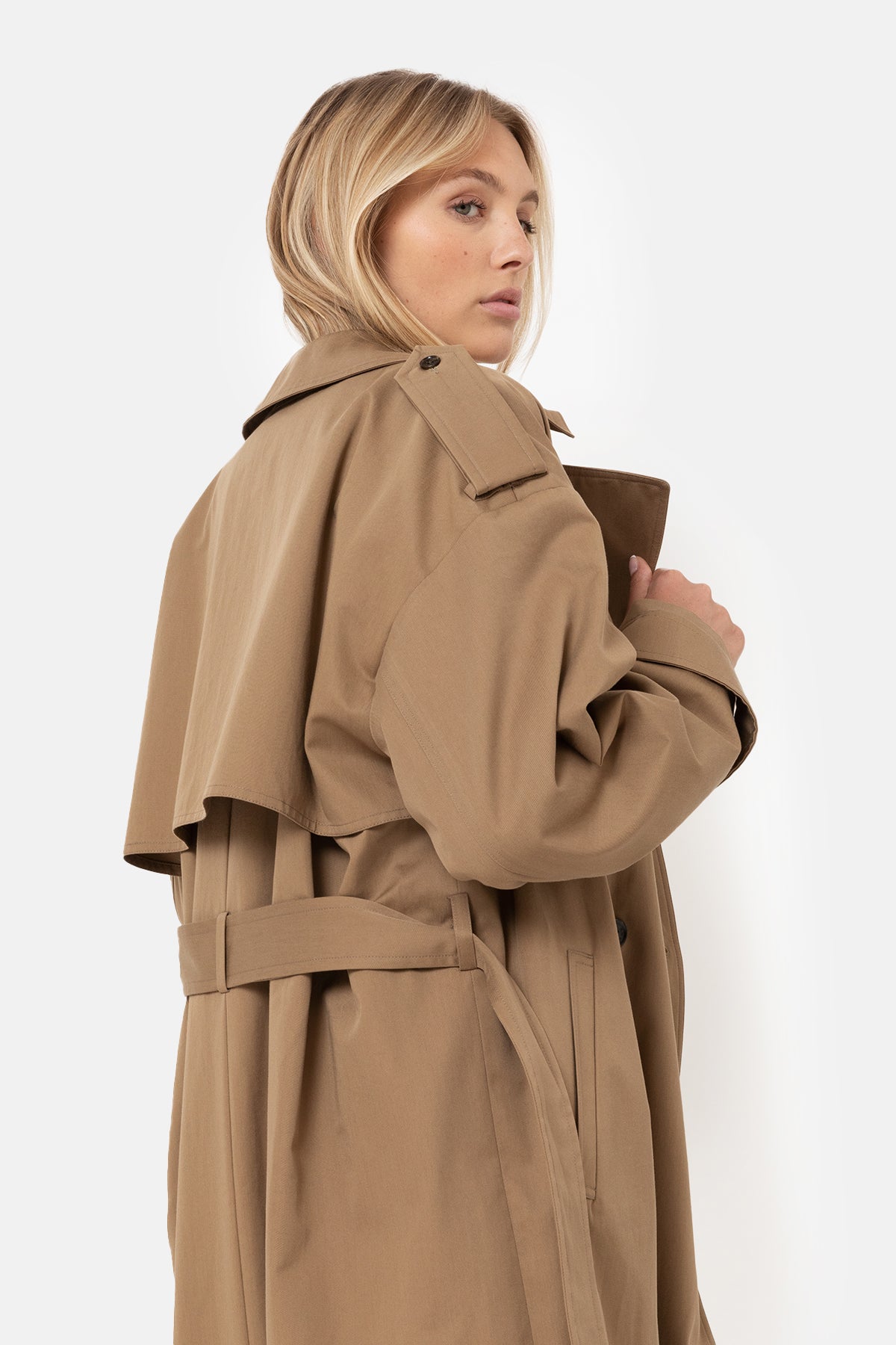James Trench Coat | Camel