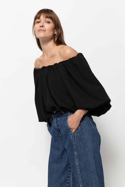 Now Off Shoulder Top | Black