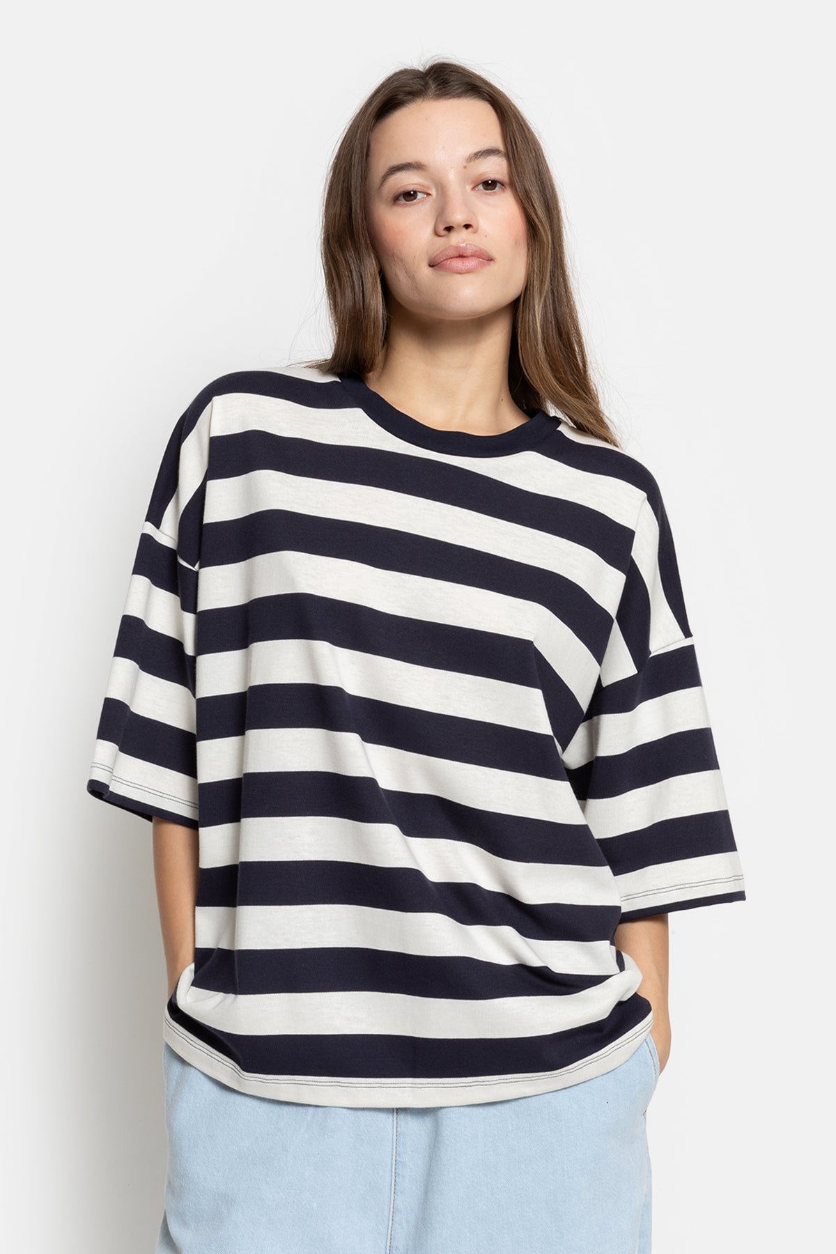 Ofyr T-Shirt | Navy & White