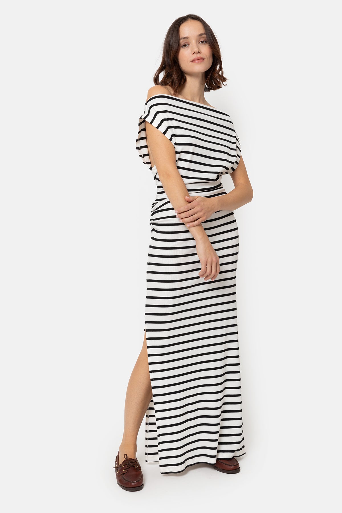 Lewis Off-Shoulder Rib Dress | Rayures noires et blanches