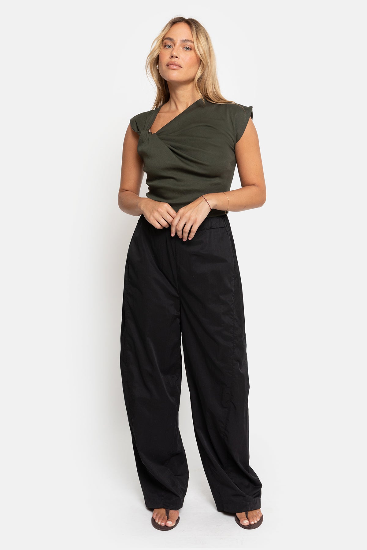 Nurcia T-shirt With Knot | Dark Khaki