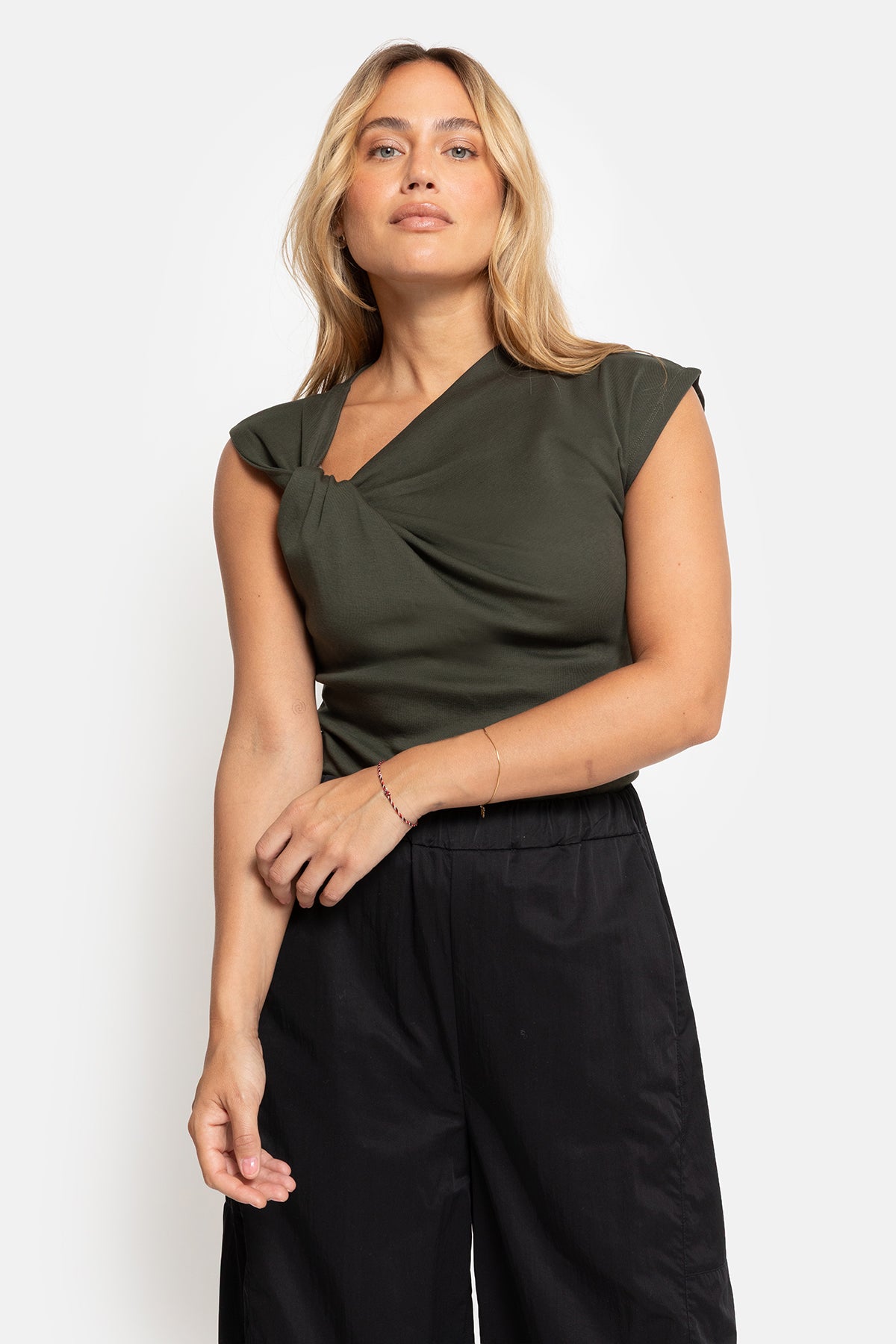 Nurcia T-shirt With Knot | Dark Khaki