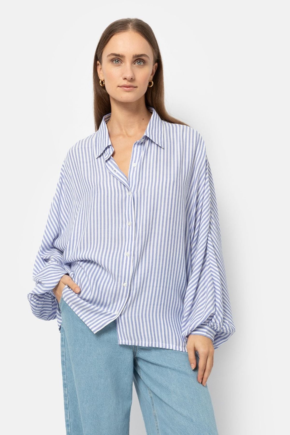 Gala Oversized Shirt | Chemise à Rayures Blanches et Bleues