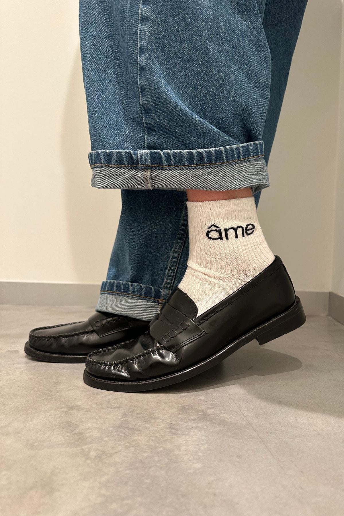 Lake Socks |White & Black